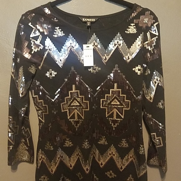 Express dress - Picture 2 of 3